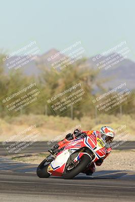 media/Nov-02-2025-CVMA (Sun) [[337aff29ab]]/Race 17-Amateur Supersport Middleweight/